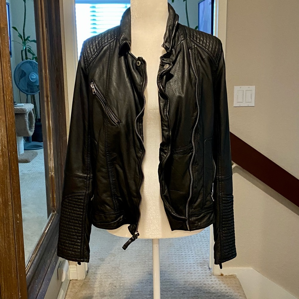 Sold Abercrombie & Fitch moto jacket - Picture 1 of 11
